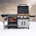 Blackstone Bronco 28 XL Griddle & Vertical Pellet Smoker Combo - Image 2