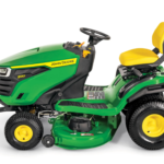 John Deere S130 42 in. Lawn Tractor with 22 HP V-Twin Engine - Image 3