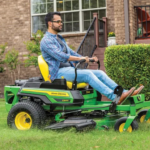 John Deere Z315E ZTrak 42-Inch Zero Turn Riding Lawn Mower - Image 3