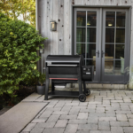 Weber Searwood XL 600 Wood Pellet Grill with Wi-Fi & Bluetooth - Image 4